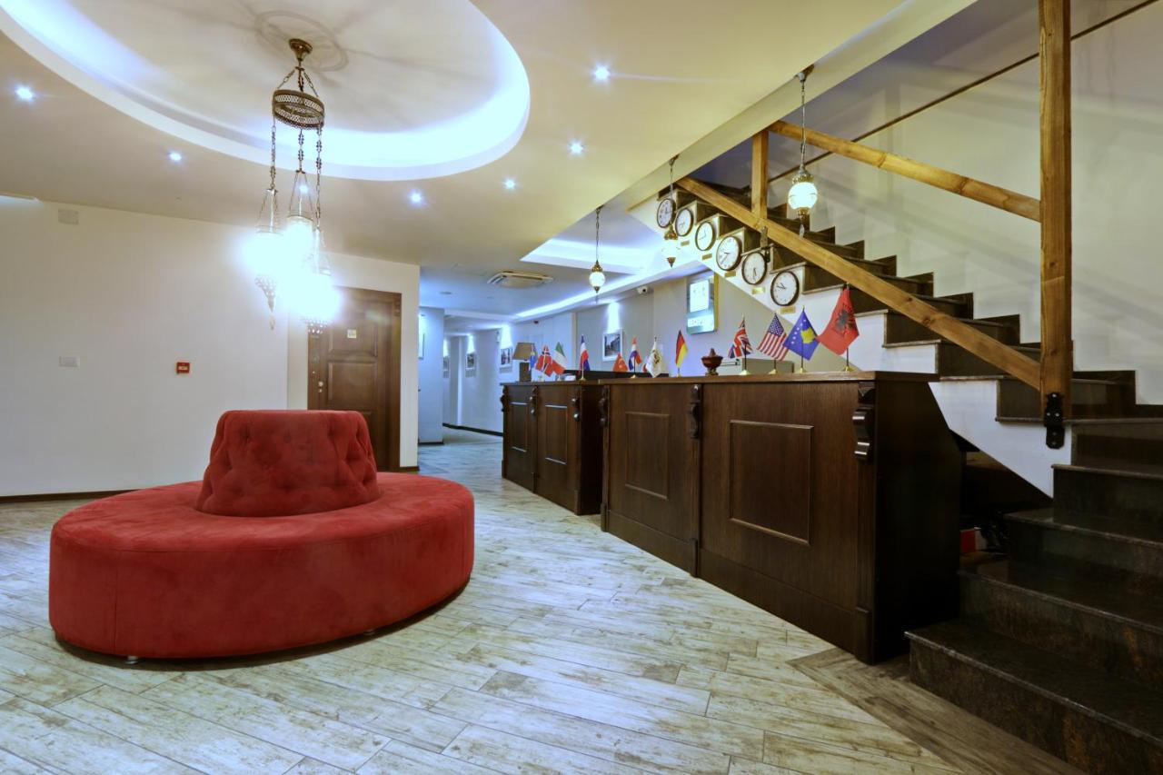 Hotel Happy Gjakova Екстериор снимка