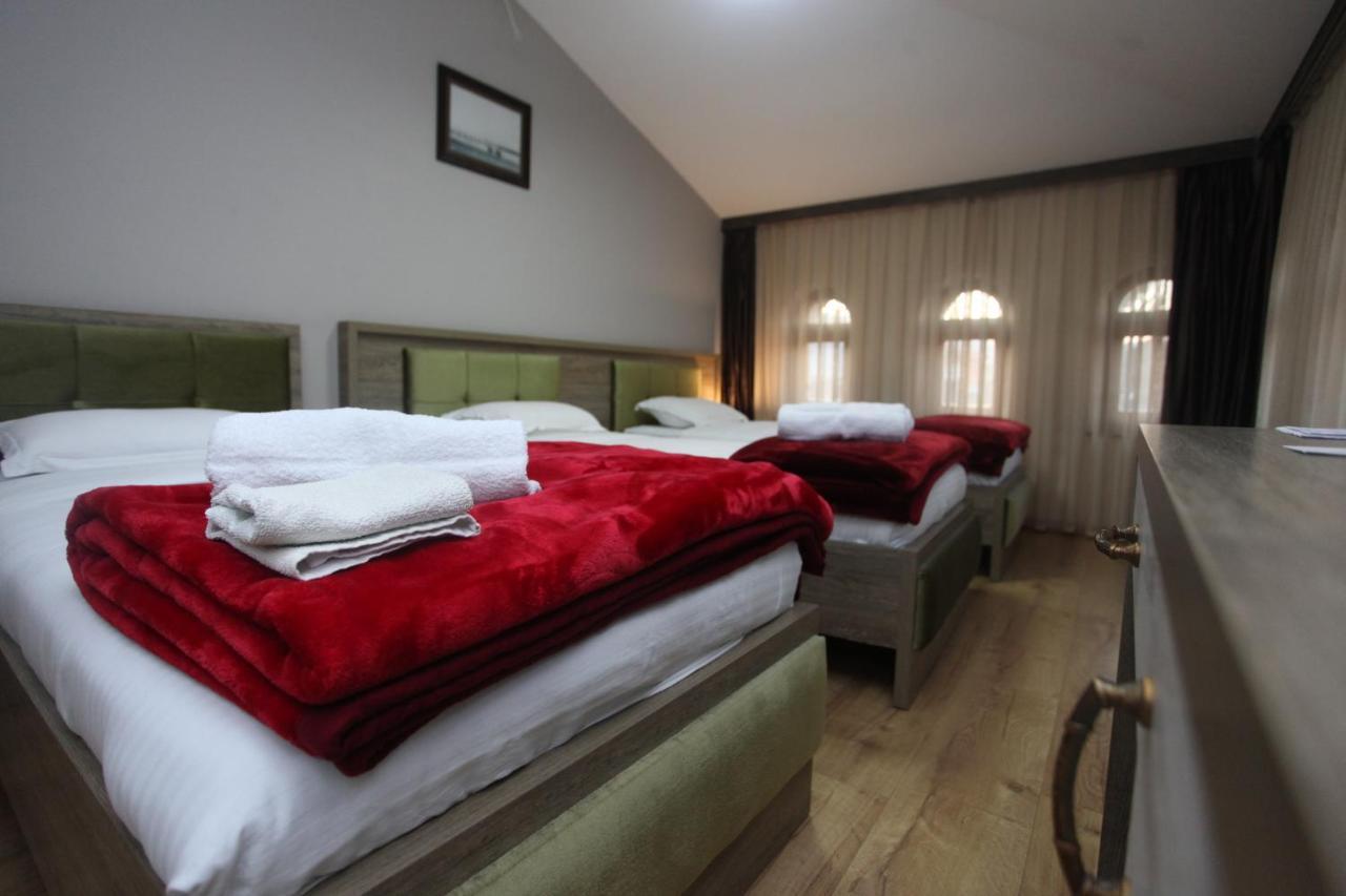 Hotel Happy Gjakova Екстериор снимка