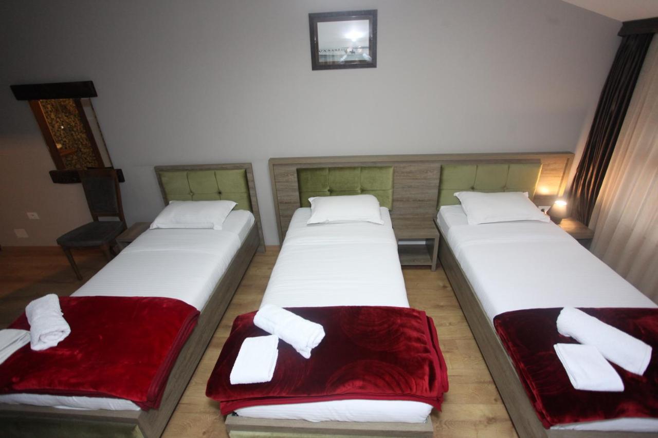 Hotel Happy Gjakova Екстериор снимка