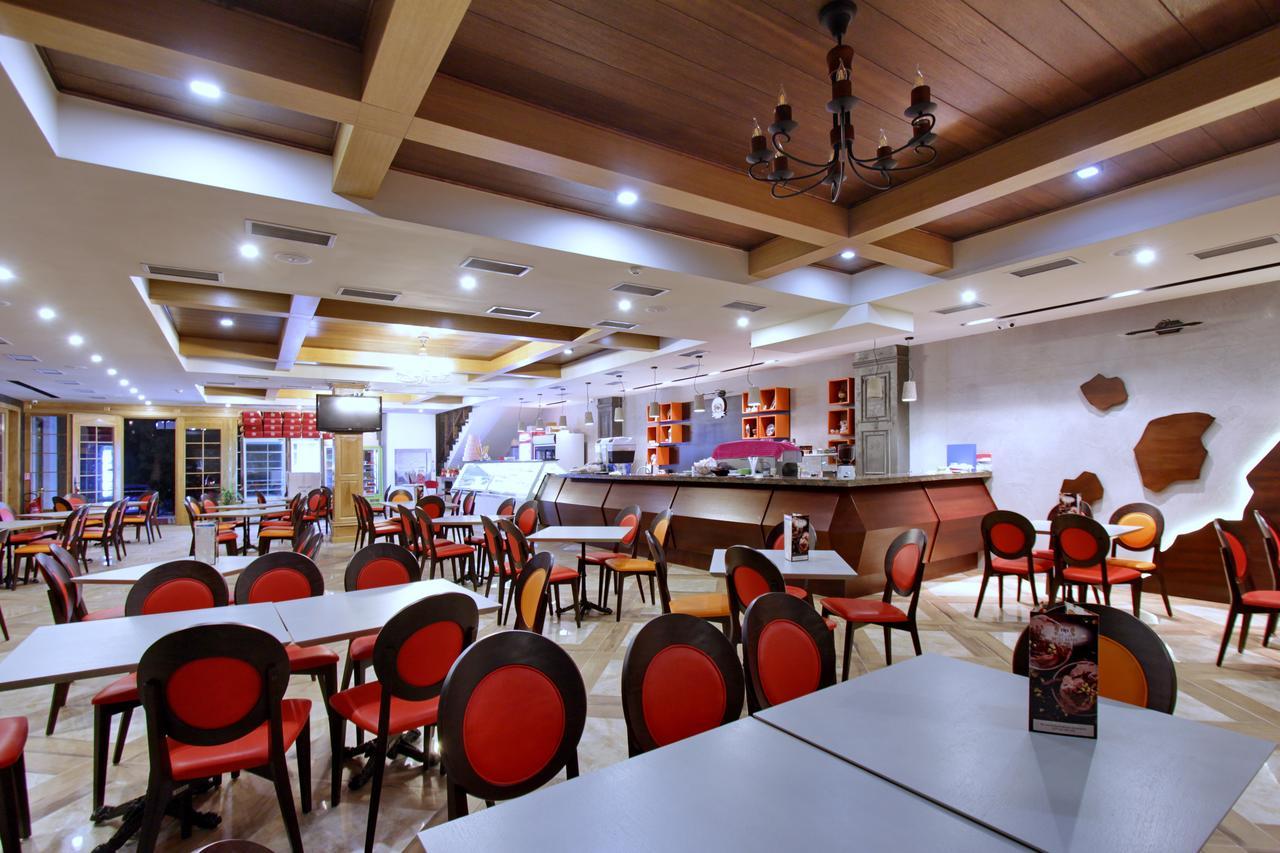Hotel Happy Gjakova Екстериор снимка