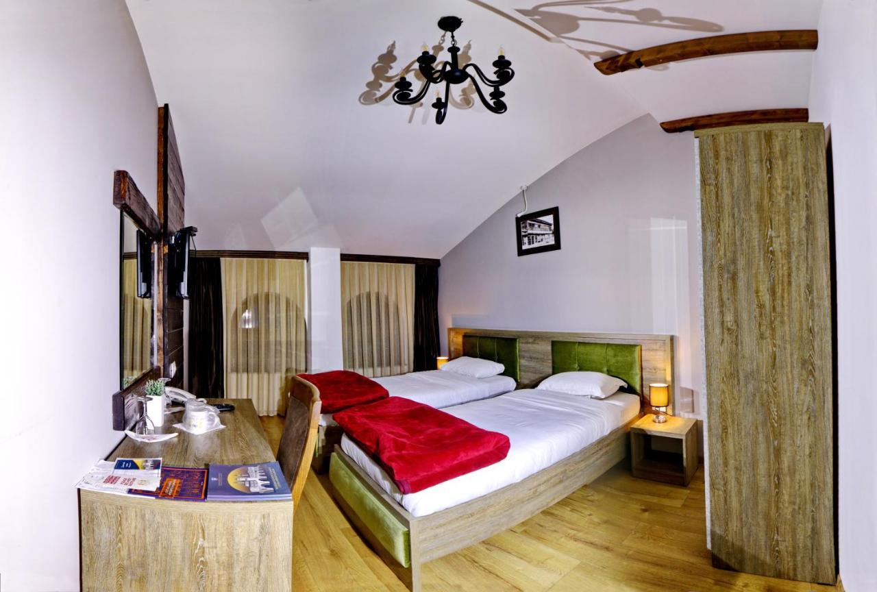 Hotel Happy Gjakova Екстериор снимка