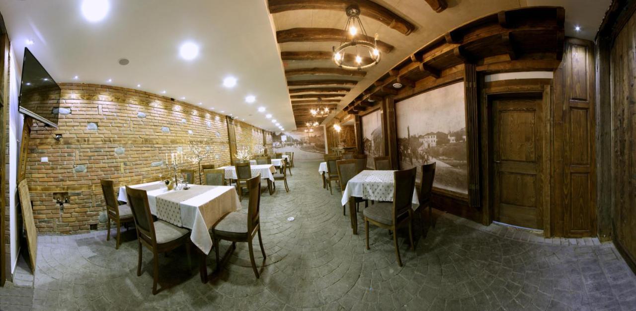 Hotel Happy Gjakova Екстериор снимка