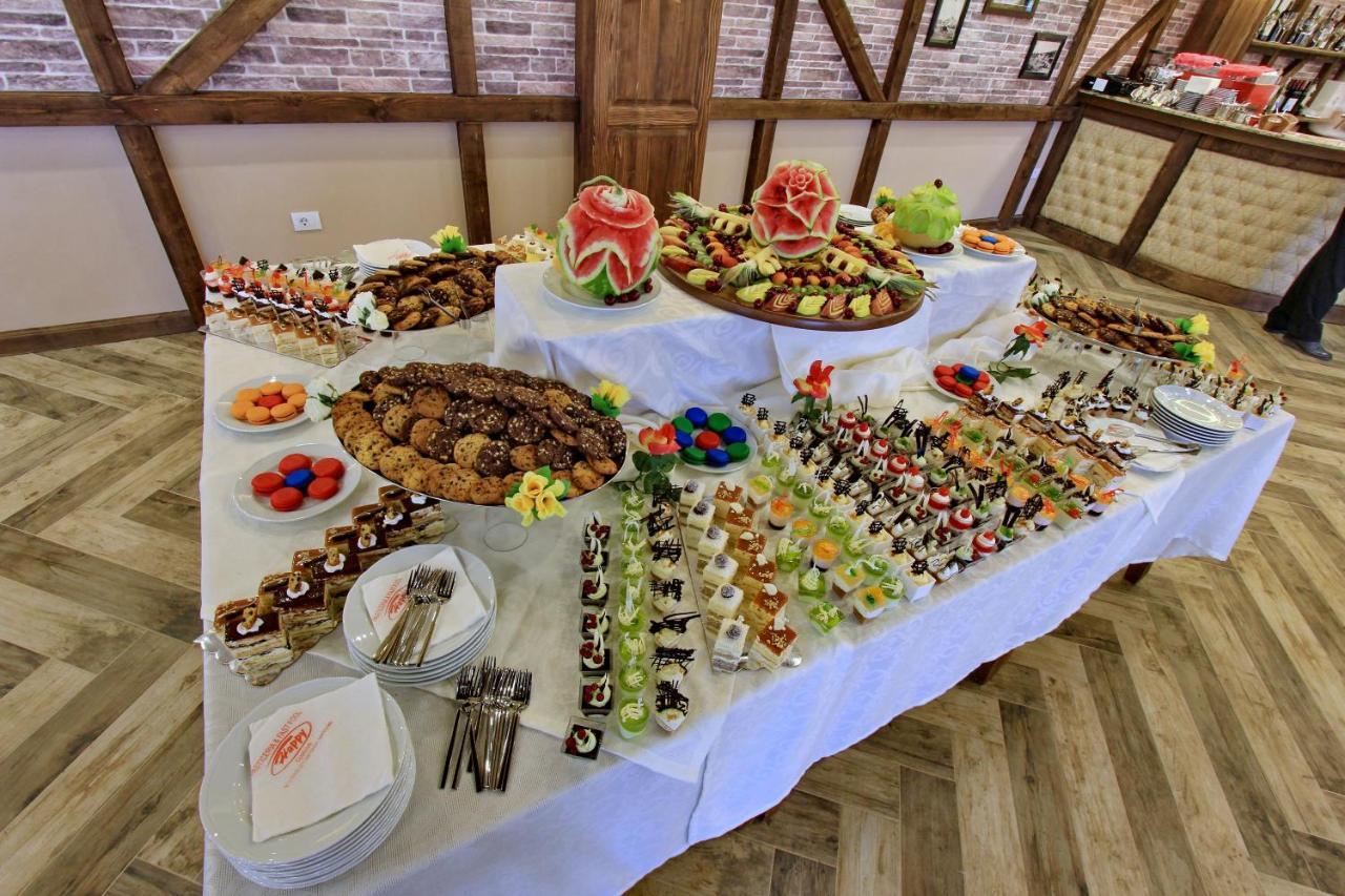 Hotel Happy Gjakova Екстериор снимка